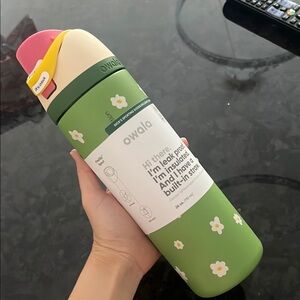 NWT Owala Green Floral Water Bottle Darling Daisy